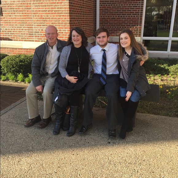 Meet your Posher, Leesa - Picture 1 of 1